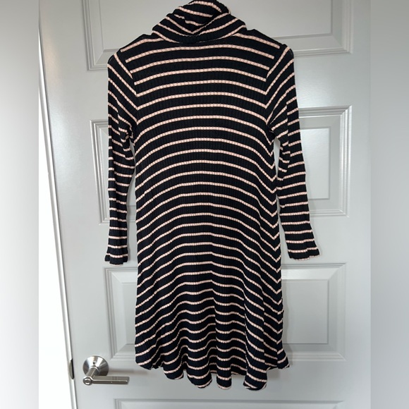 American Eagle Black Striped Turtle Neck Long Sleeve Dress Size Small - Picture 5 of 7